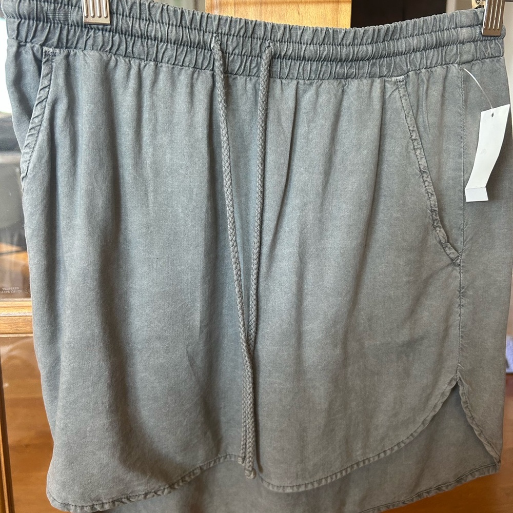 Gray Casual Skirt with Pockets